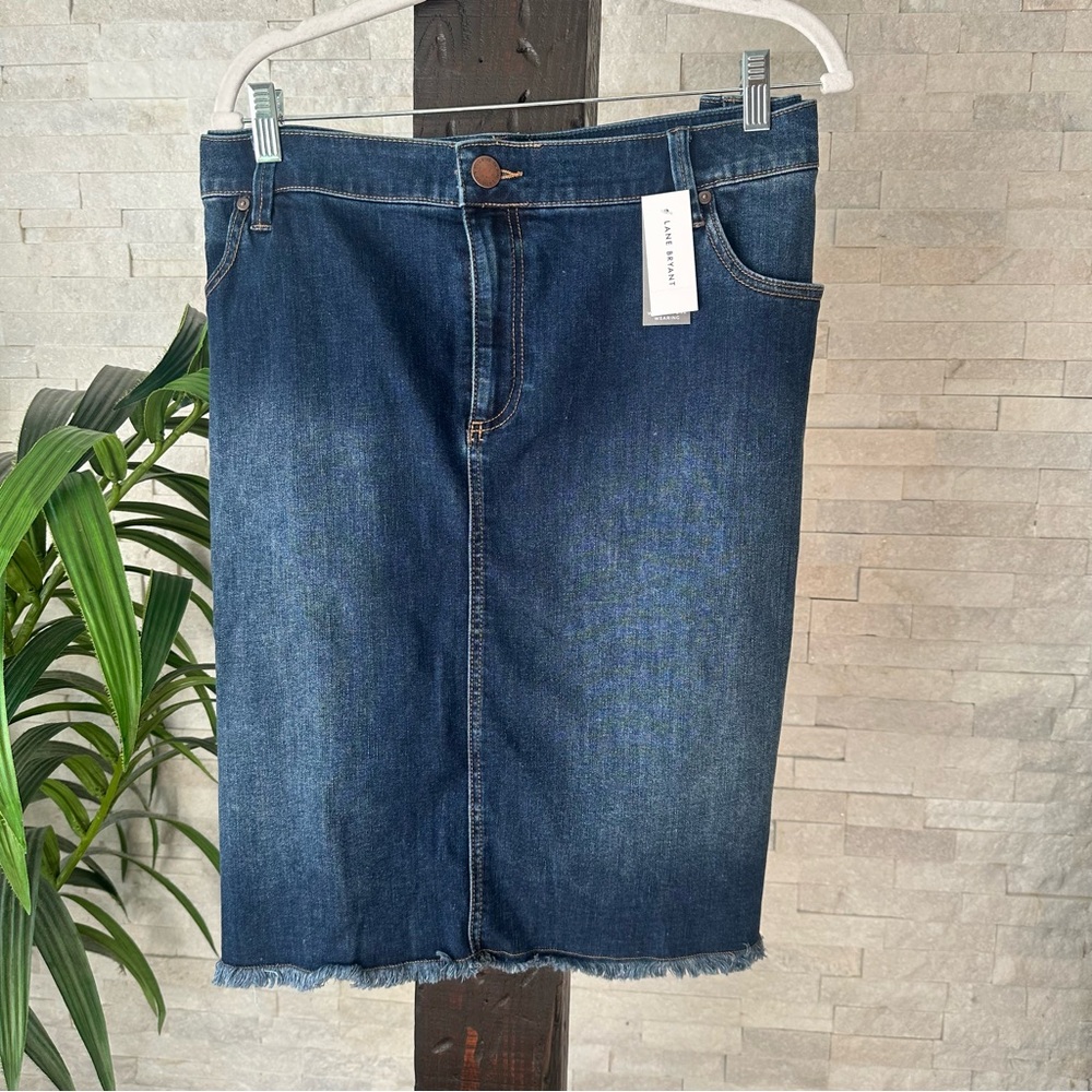 Lane Bryant Denim Fray Raw Hem Pencil Skirt Plus Size 26 New with Tags